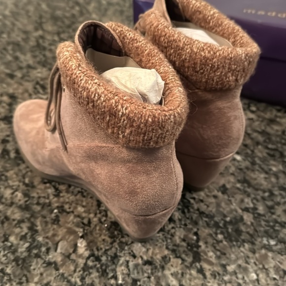 Madden Girl ankle wedge bootie NWT 7.5 - Picture 4 of 10